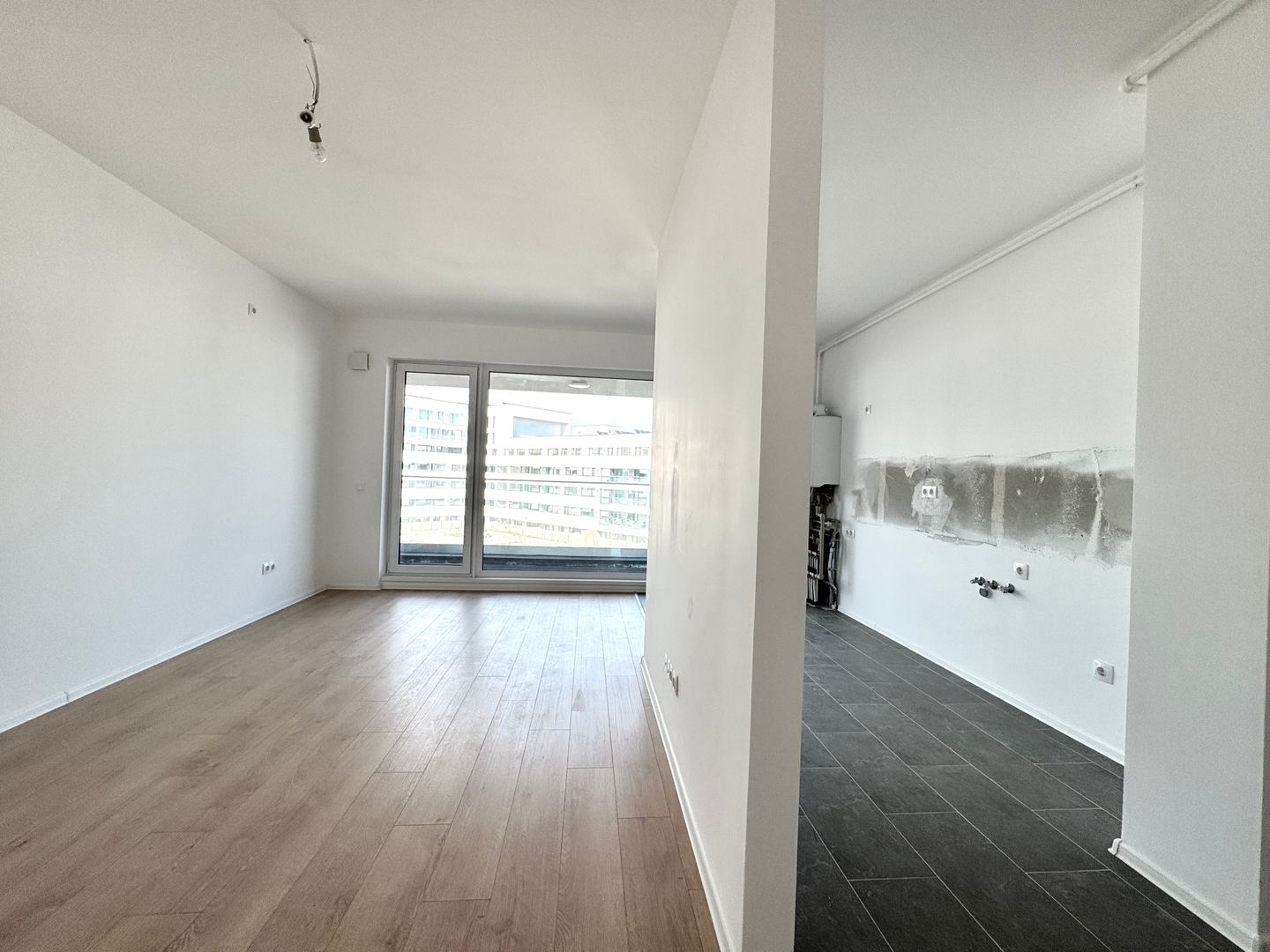 3 camere 76 mp SU + Balcon 6.5mp - Zona Lac Straulesti-Mall Colosseum - Poză 16