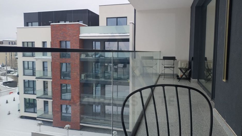 Apartament lux 85 mp utili 3 camere 2 bai si parcare subterana Central - Poză 14