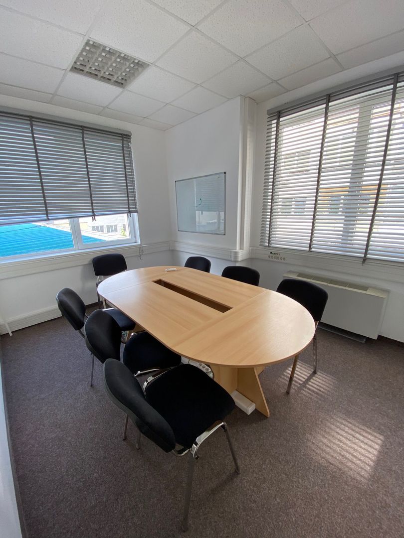 Cladire de  birouri - zona COMPLEX - Poză 23