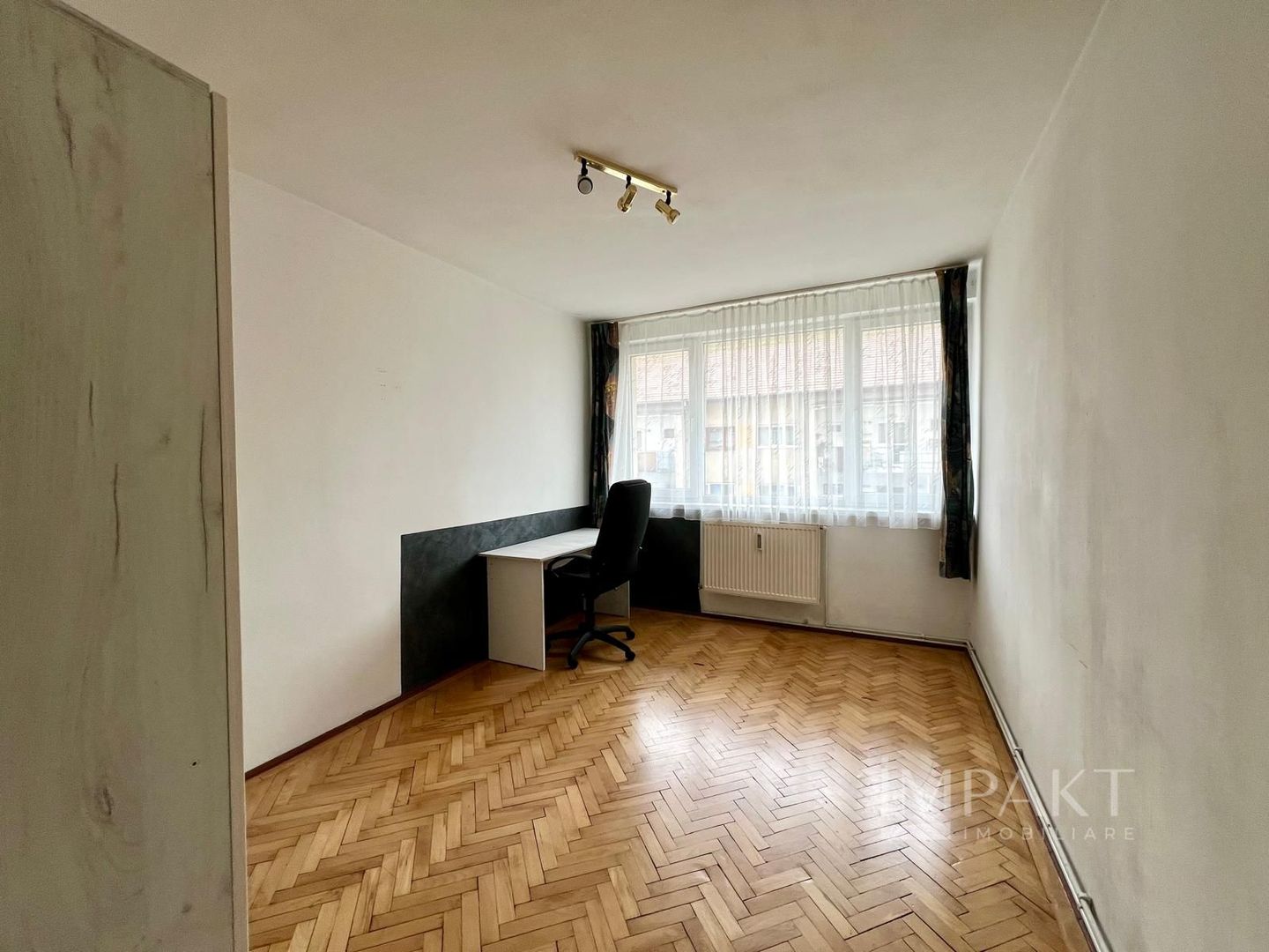 Persoana fizica vand sau schimb 3 camere grigorescu zona O Ghibu . - Poză 3