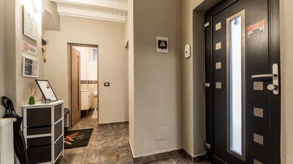 Apartament ultracentral | parter | mobilat și utilat - Poză 6