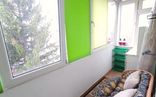 Apartament luminos cu vedere spre biserică, într-un cartier verde și liniștit. - Poză 13