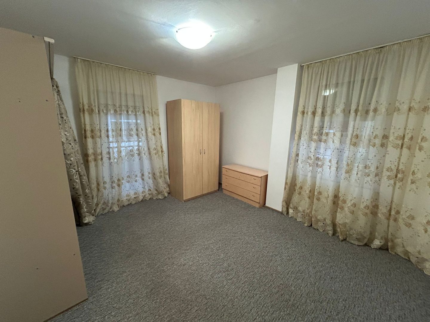 Apartament 3 camere -  zona Tolstoi - Poză 10