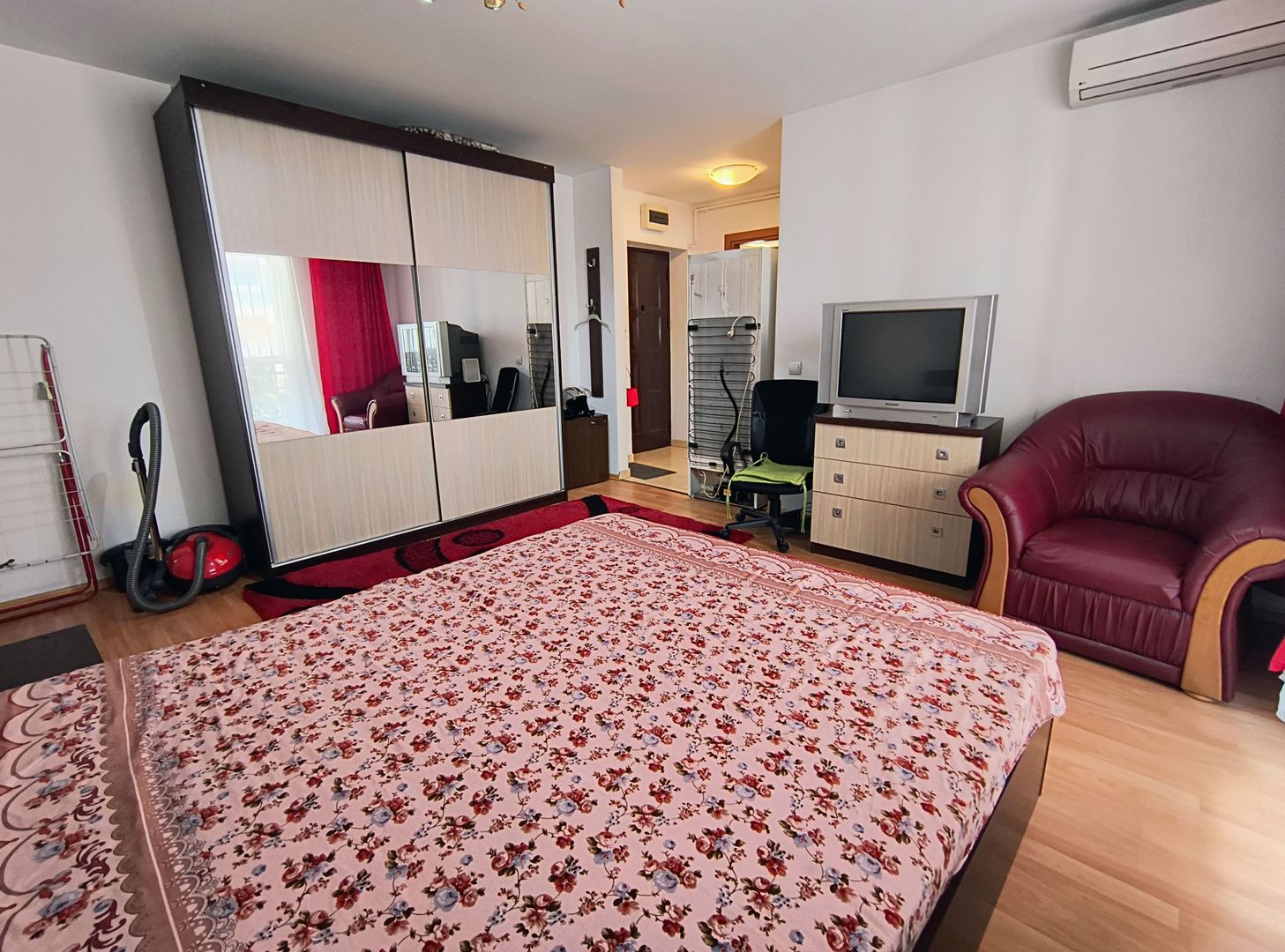 Garsoniera Vitan Barzesti- Hotel Rin - Poză 5