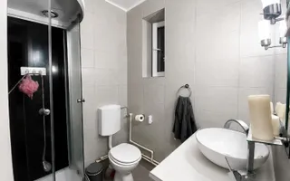 Apartament 2 camere renovat complet zona Armeneasca  centrala proprie - Poză 12