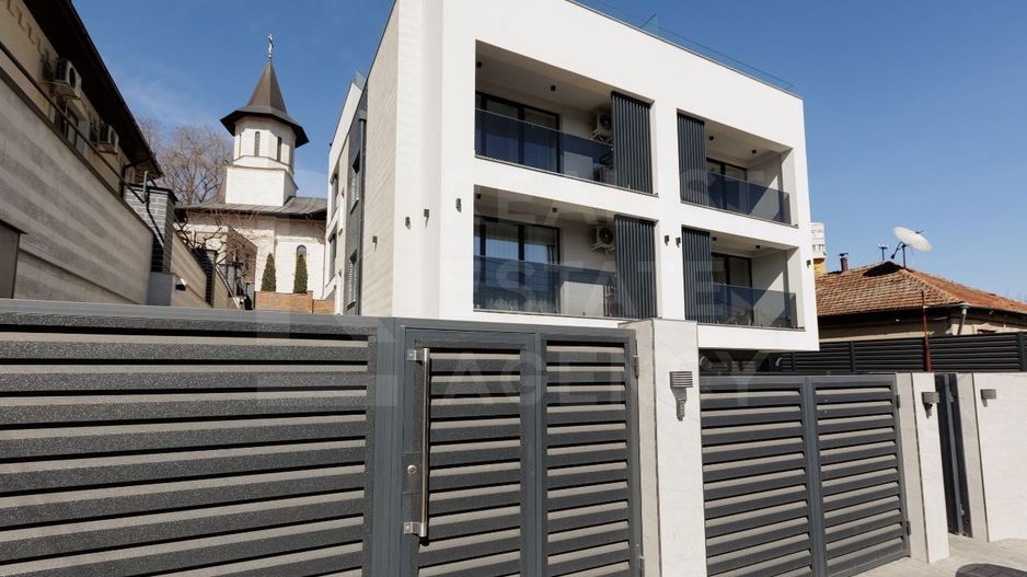 Vânzare, Towhouse 215 mp, str. MIhail Lomonosov, Centru - Poză 1