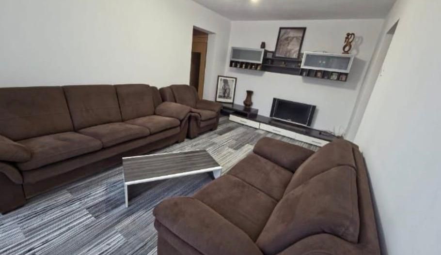 AP. 2 CAMERE TITAN, LOC PARCARE, MOBILAT/UTILAT, METROU 5 MINUTE - Poză 2