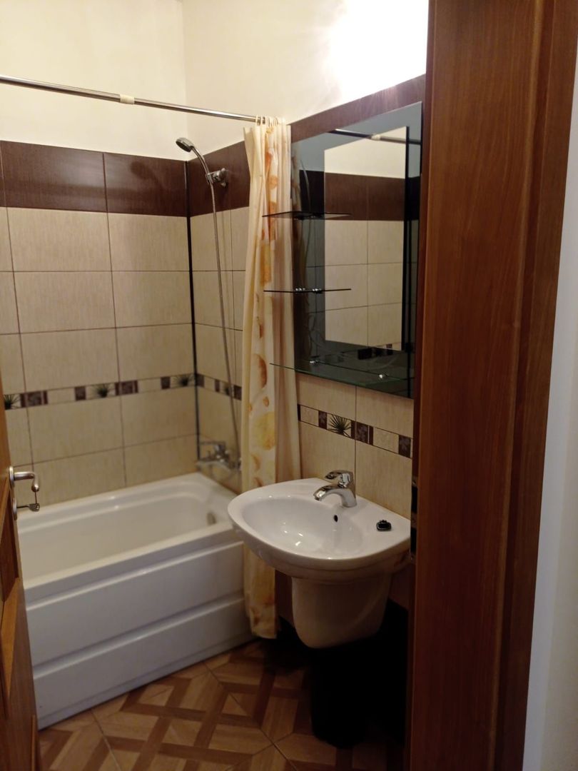 De vânzare ap 2 camere decomandat zona Militari Residence - Poză 3