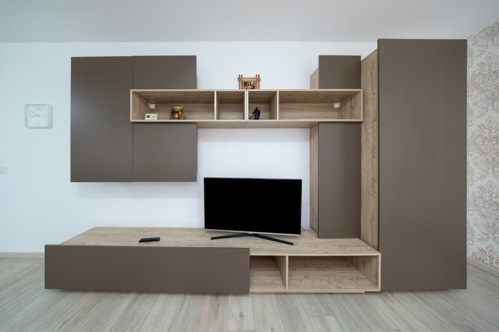 Apartament cu doua camere modern ,cu boxa in Top City - Poză 6