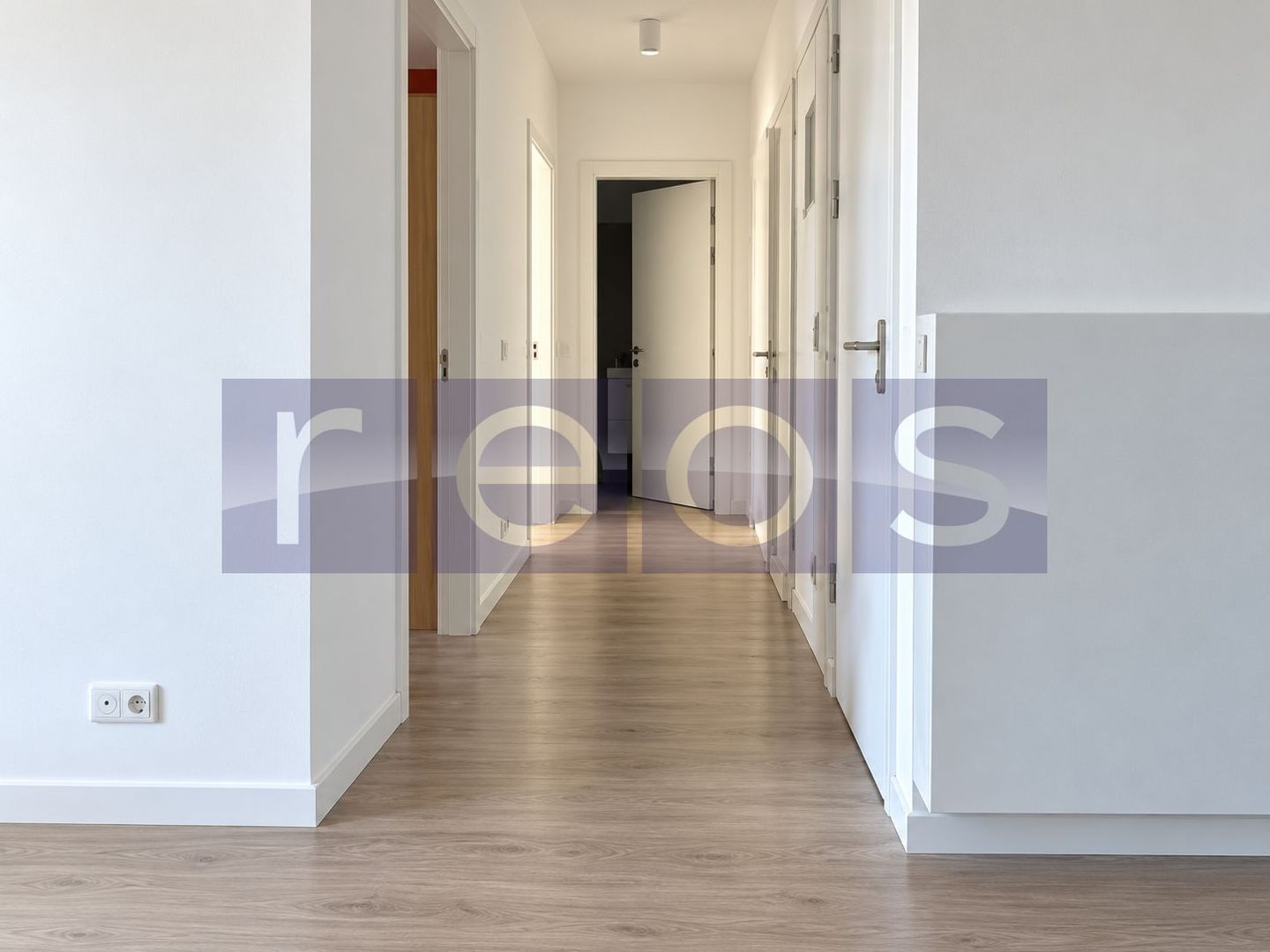 VANZARE 3 CAMERE | 2 BAI | MOBILAT SI UTILAT | PARCARE INCLUSA| STRAULESTI - Poză 8