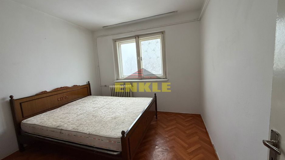 De închiriat apartament – zona Școlii 7 - Poză 1