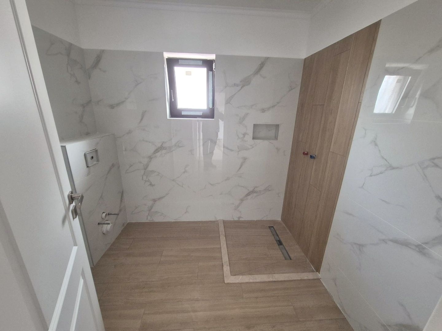 Casa noua individuala, P+E, Cetate, 120 mp, 3 bai - Poză 10