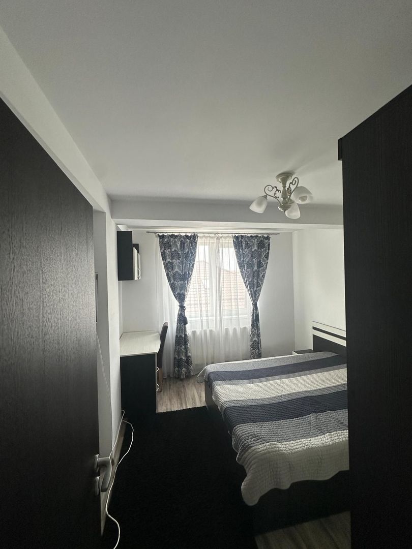 Agentie- Oferim spre inchiriere apartament cu 3 camere decomandat - Poză 13
