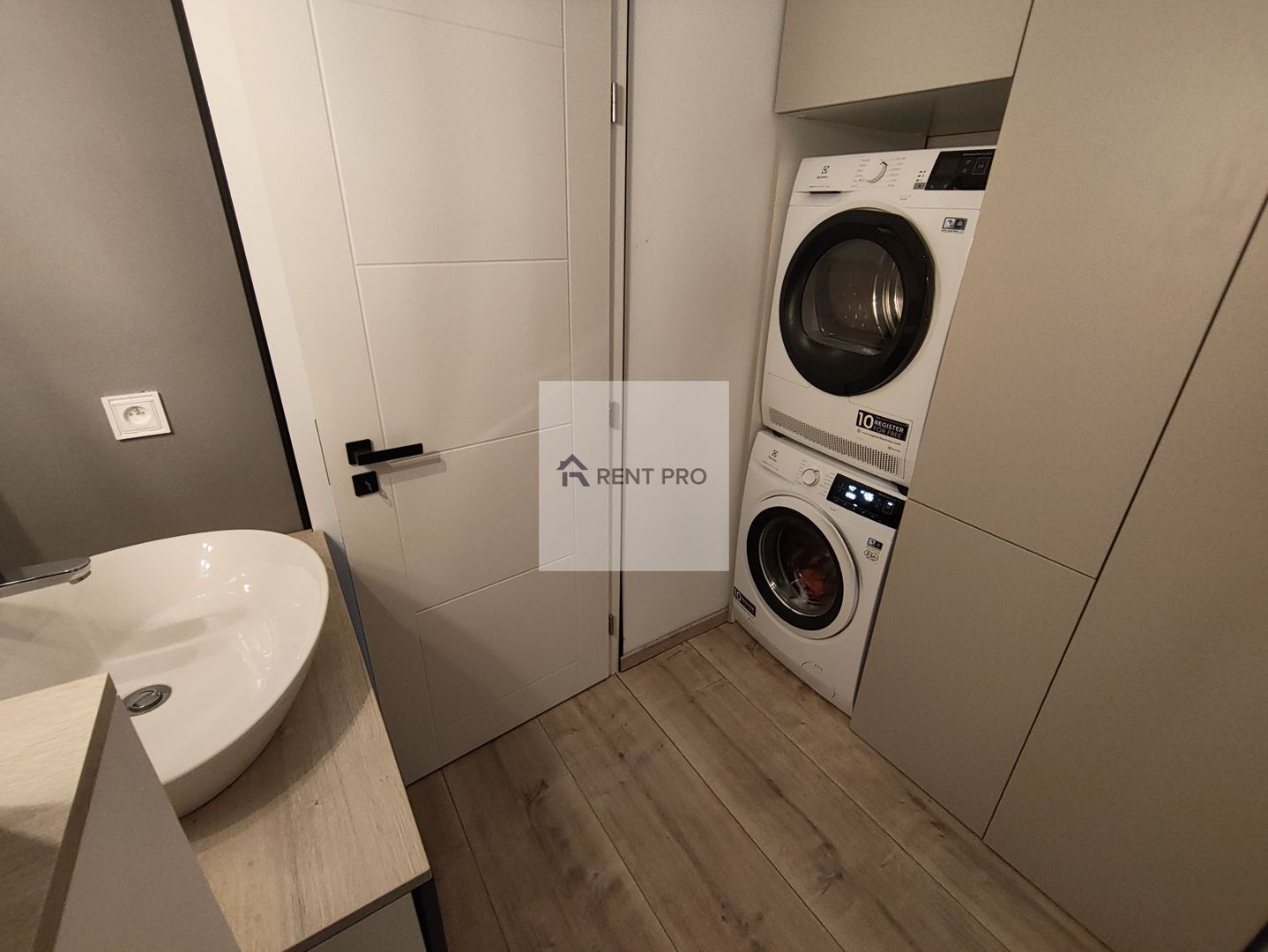 3 Camere Cu Curte Privată GranVia Park Mall Plaza Sector 6 - Poză 8