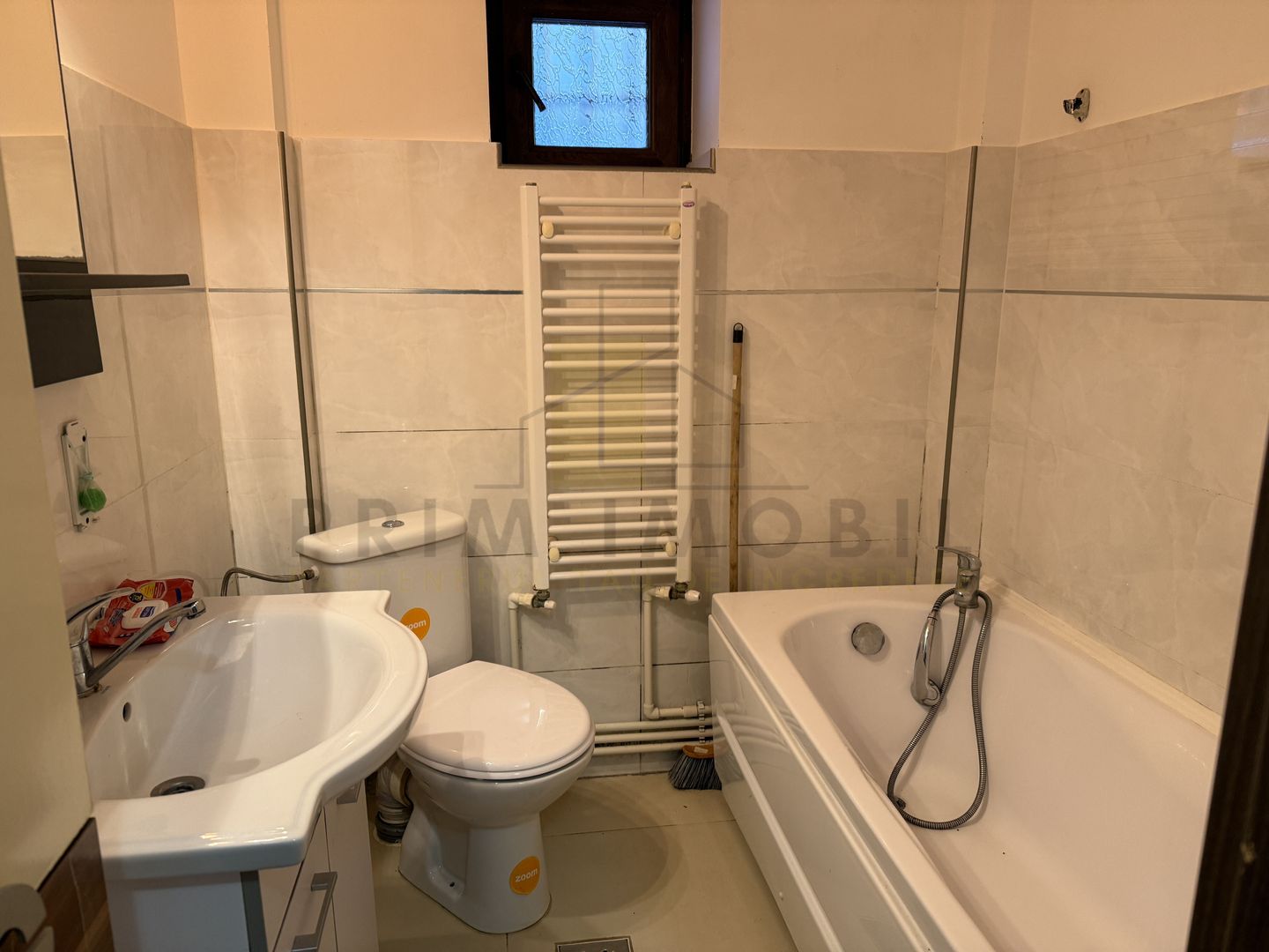 Studio, bloc nou, intabulat, Tatarasi - 2 baieti - Poză 11