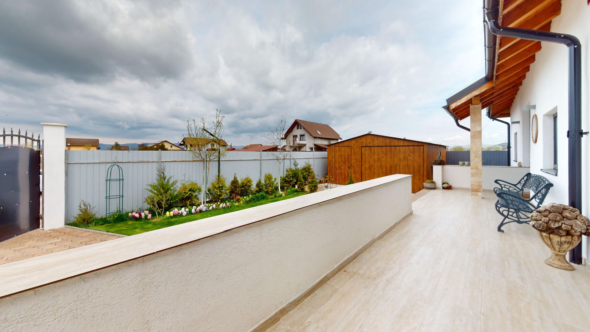 Casa individuala la 16 km de Brasov - Poză 1