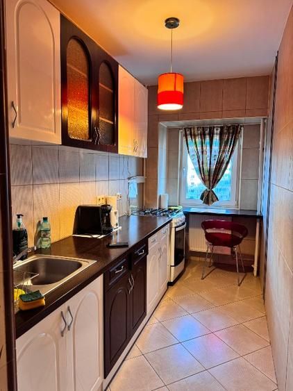 Garsonieră decomandată 40 mp, mobilată și utilată, Vitan Mall, etaj 4 din 8 - Poză 4