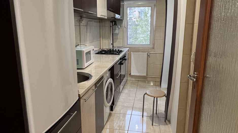 Garsoniera decomandata bloc 1986 Lujerului, Militari - Poză 9