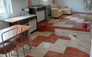 Cameră cu baie proprie în vilă, Centru – aproape UMF Nicolae Leon, intrare separată - Poză 5