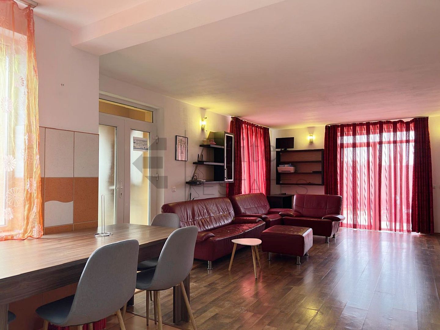 Casa cu 4 camere de inchriat in Paleu - Poză 5