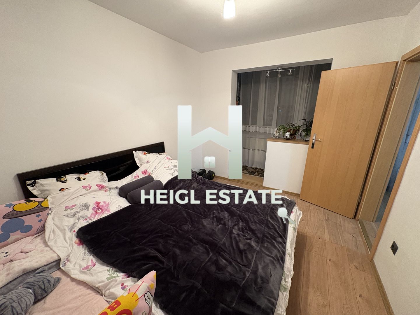 Apartament cu 3 camere in zona Soarelui - Poză 4
