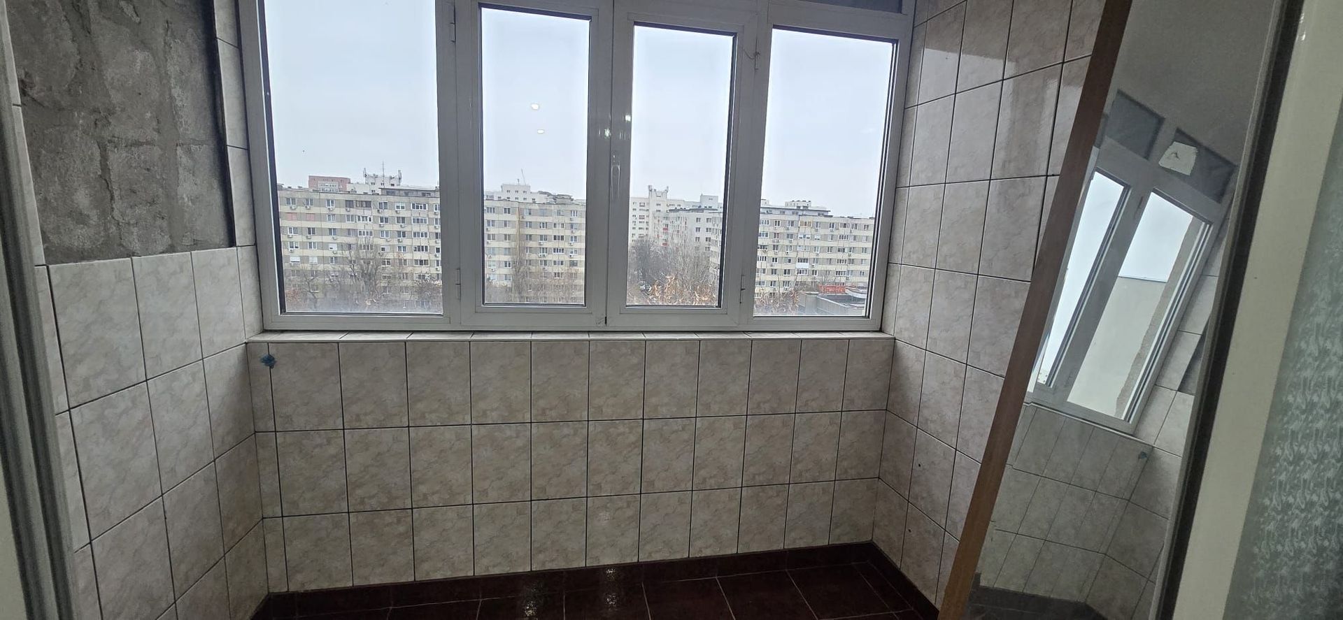 Apartament 4 camere Soseaua Berceni /an 1981 - Poză 3
