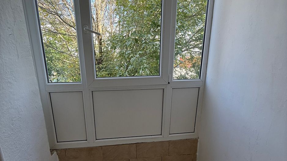 Garsonieră 27 mp cu balcon - etaj 2 - nemobilata -bloc an 1980 - Poză 14