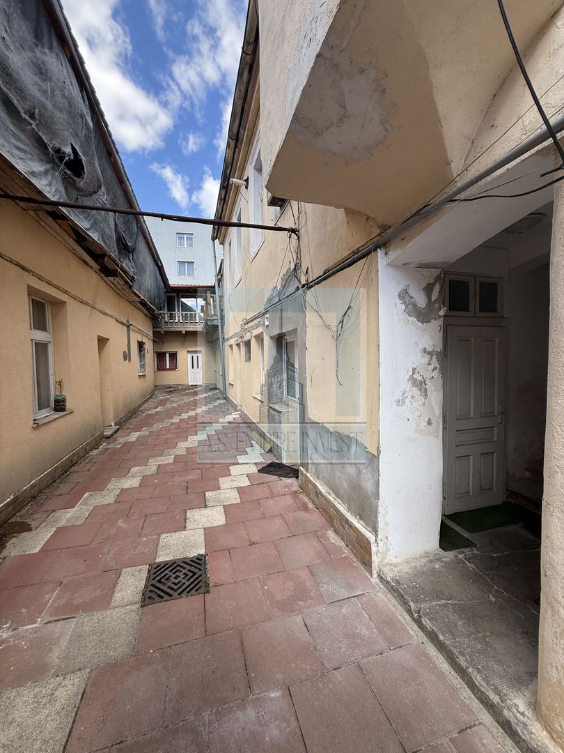 Corp casa de 5 garsoniere mobilate/utilate - zona Brașovul Vechi - Poză 16
