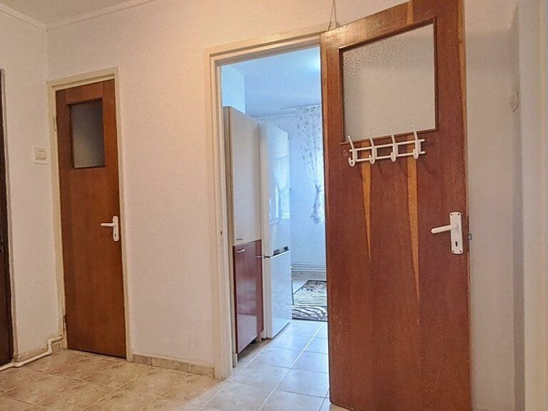 3 camere | Centrala proprie | Parcare - Poză 11