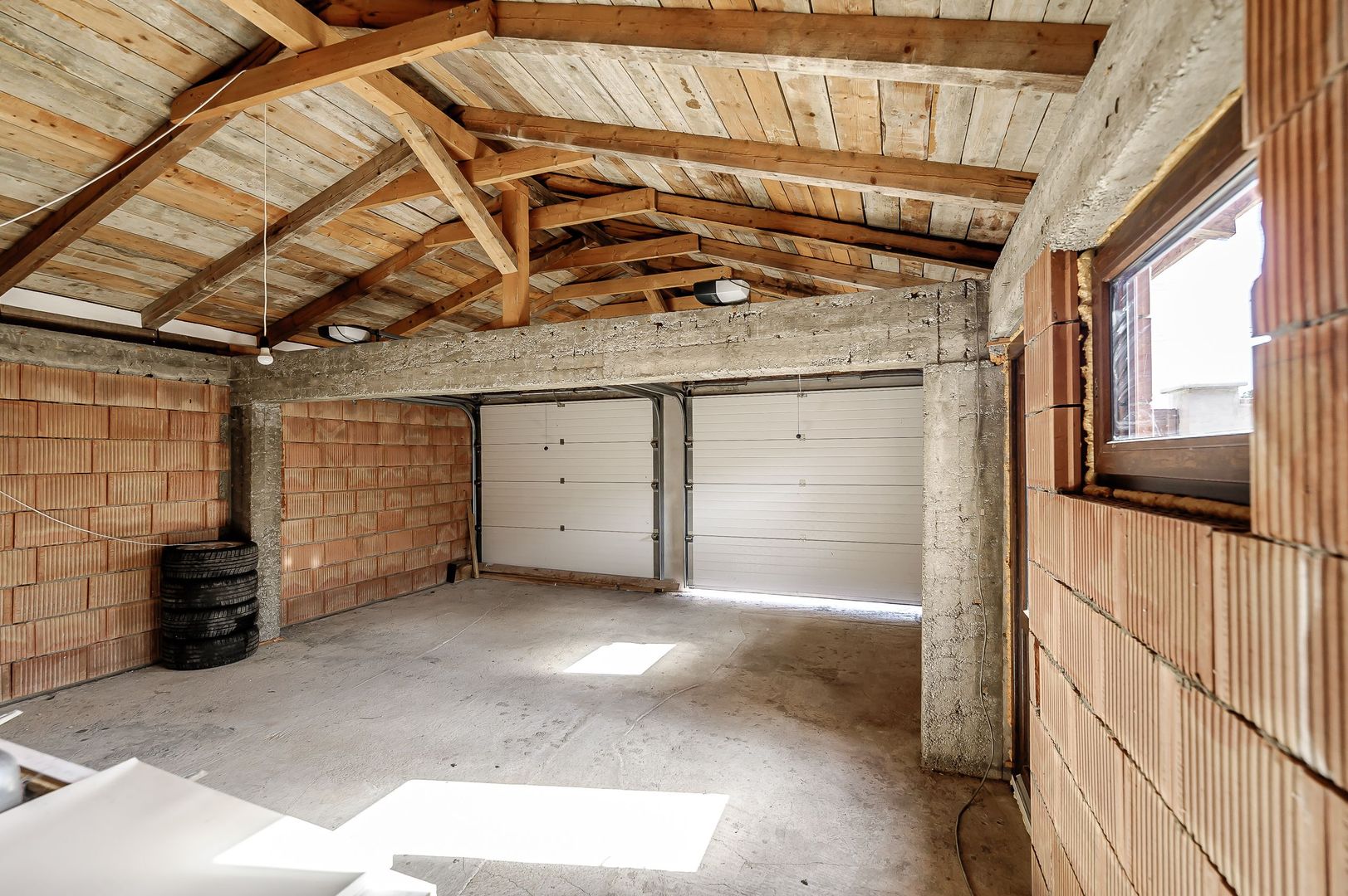 Casa noua 5 camere, la rosu, în Sofronea comision 0 la cumpărare - Poză 5