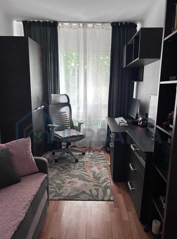 Apartament 3 camere semidecomandat, Podu Roș (Bld. Țuțora) - Vânzare - Poză 4