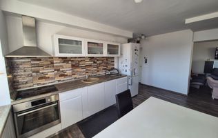 Vand apartament in centru