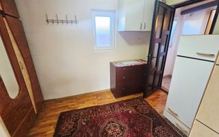 🏡 Casă spațioasă cu 9 camere în Strejnicu – pentru locuință, birouri - Poză 43