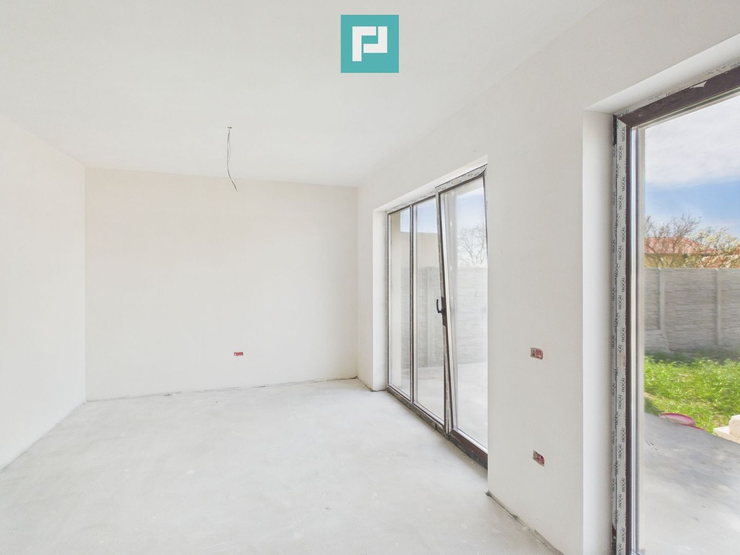Duplex spațios 102 mp utili, teren 350mp in Covaci - Poză 5
