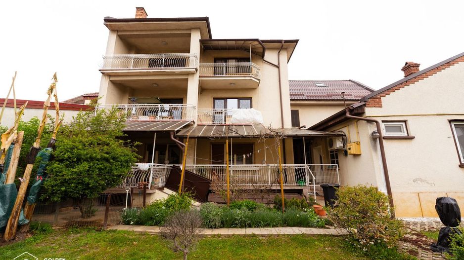 Vila multifunctionala langa Montessori House - Poză 1