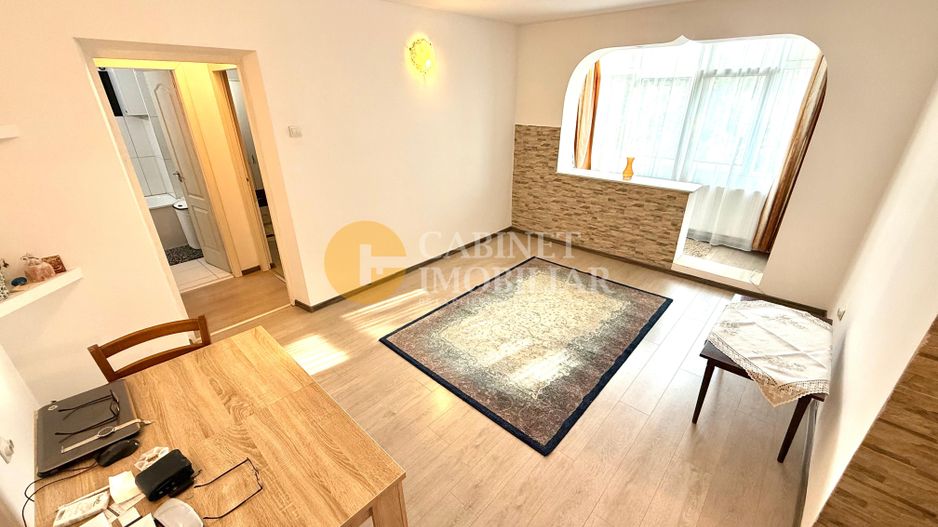 3 Camere Renovat - Etaj Intermediar - Podu Ros Primaverii - Poză 2