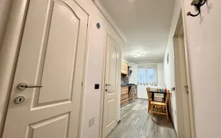 Apartament cu 3 camere, 2 bai  - zona Tractorul - Poză 16
