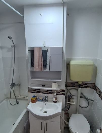 Apartament 2 camere decomandat, renovat, mobilat si utilat ,Lujerului - Poză 9