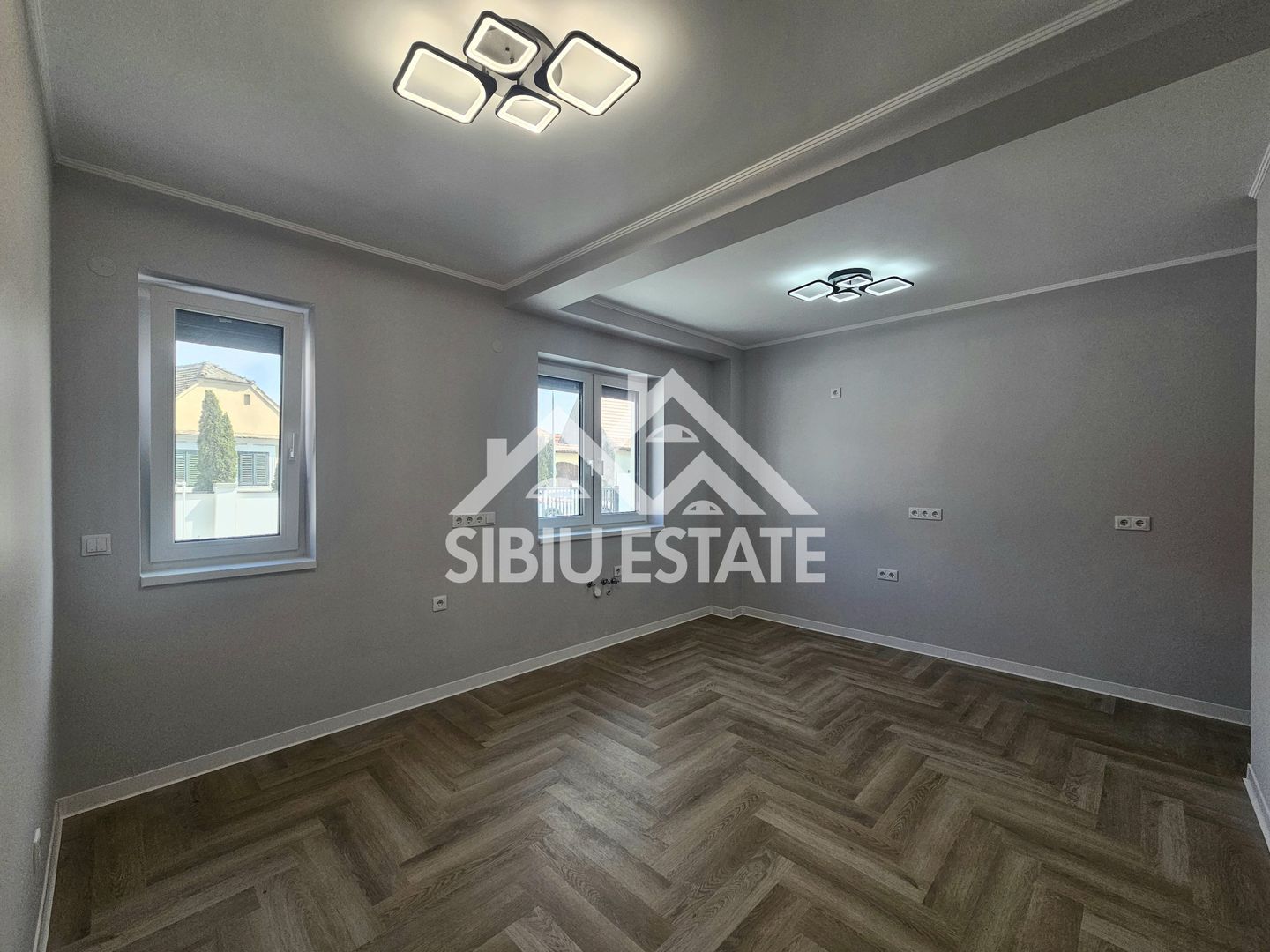 Casa gata de mutare,  finisata, curte mare amenajata Selimbar - Poză 6