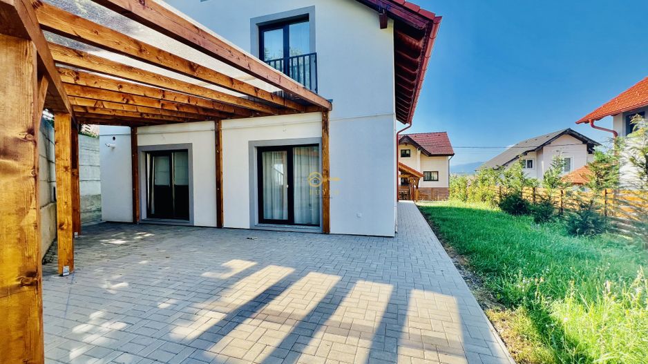 Casa noua, mobilata si utilata- Panorama catre munti- Teren 714mp - Poză 19