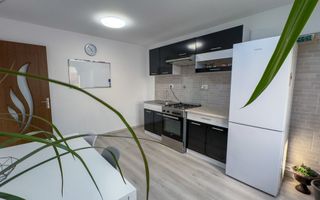 Casă modernă cu 5 camere, garaj și curte mare, mobilată in Corbu - Poză 14