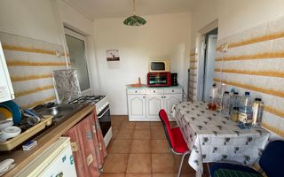 Casa cu 2 apartamente zona Mehala - Poză 7