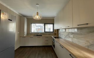 Casă / Vilă cu 4 camere de închiriat - Dezmir - Poză 5