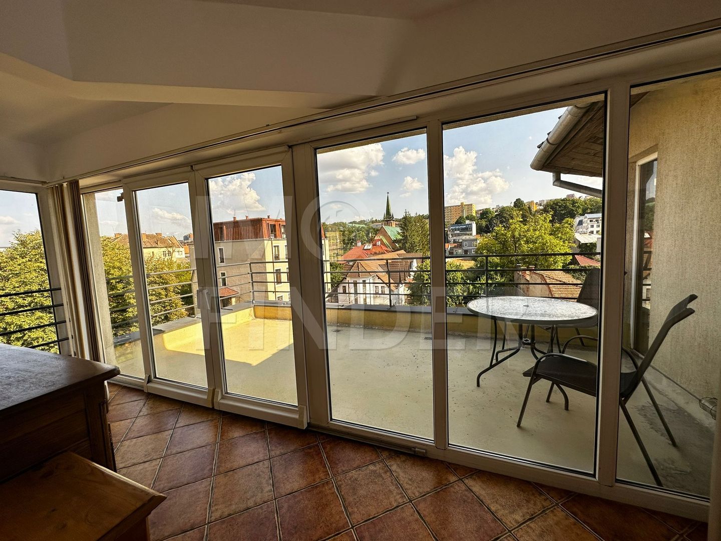 Inchiriere apartament 3 camere in Vila, Central - Poză 12