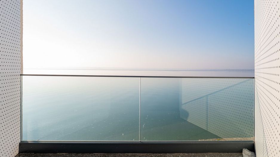 2 camere Mamaia | Private Lake- bloc 2025| Vedere frontală la lac, la 5 m de apa - Poză 16