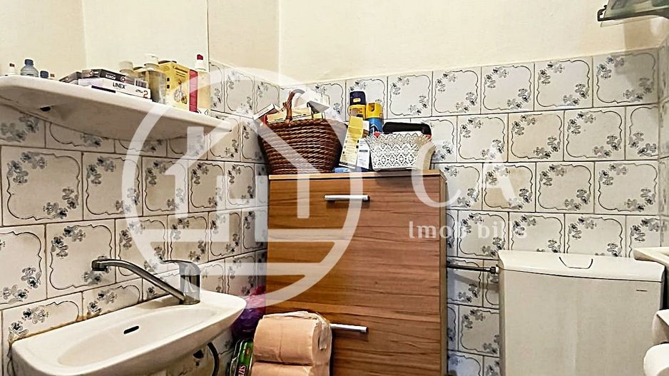 Apartament de vânzare cu 3 camere în zona Rogerius, Oradea - Poză 14