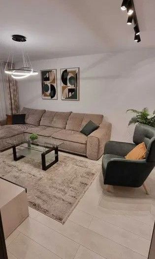 Apartament 2 camere, Complex Urban- Coresi Mall , 169000Euro - Poză 6