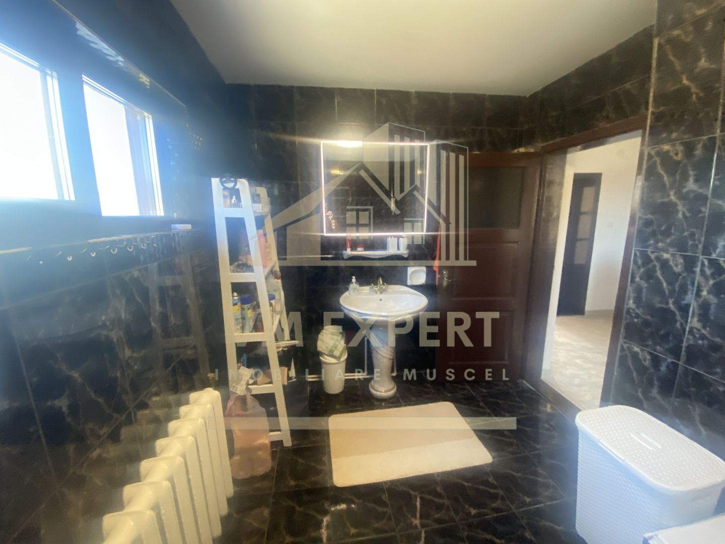 VILA S+P+E-306 MP, TEREN 2078 MP, CAMPULUNG - Poză 47