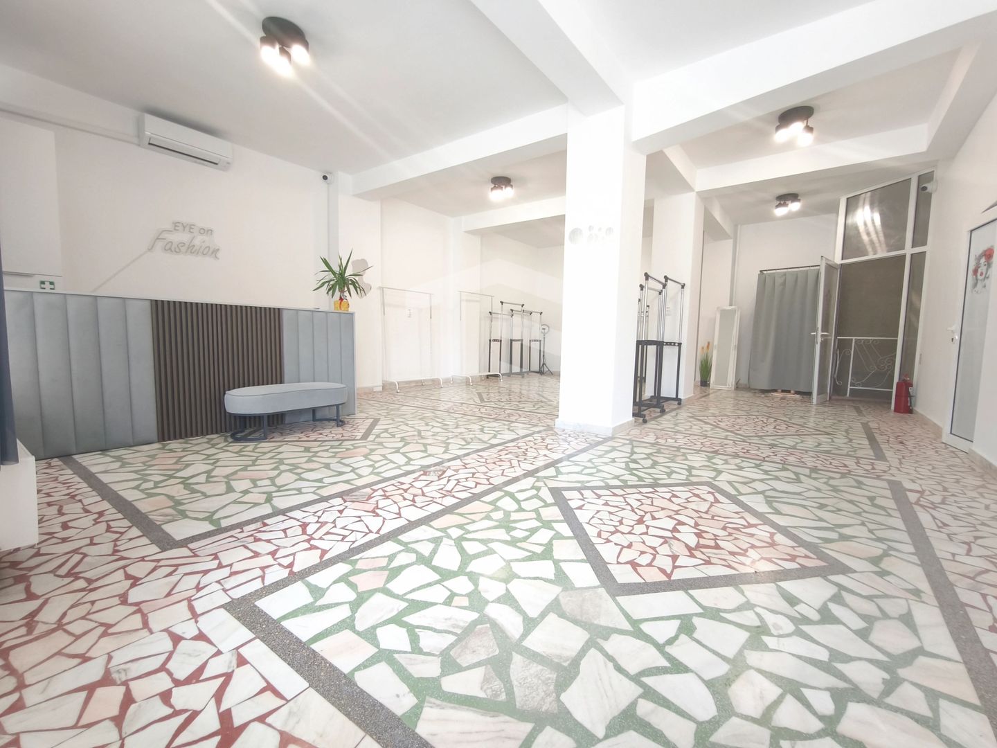 Spatiu Comercial Stradal |Bd. Mamaia|Vizibilitate Maximă & Comision 0% - Poză 1