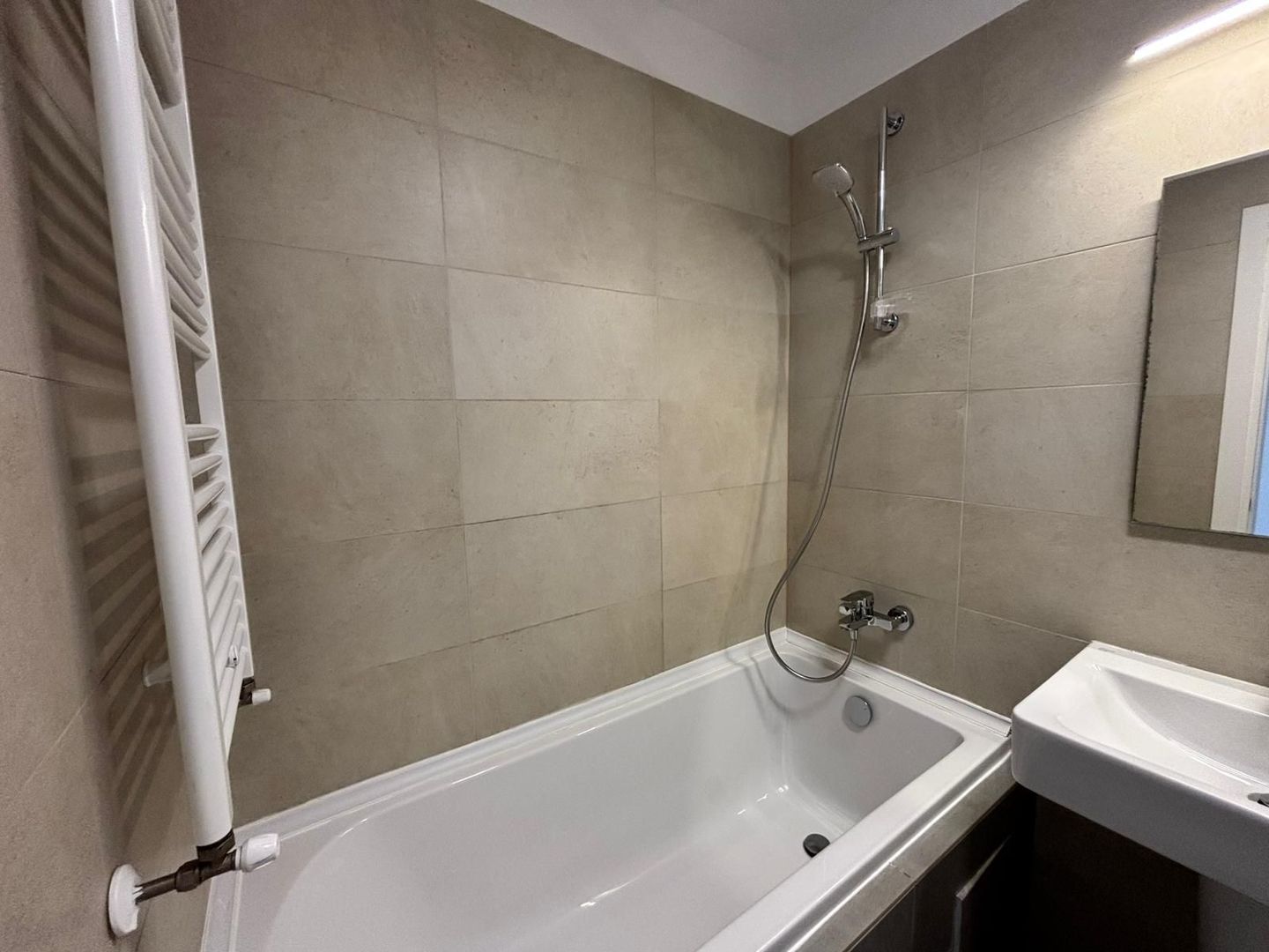 Studio modern in complexul rezidential H Pipera Lake - Poză 10